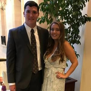 Meet your Posher, Olivia